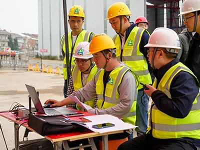 Révision des plans de conception par l’équipe technique