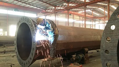 Atelier de pylônes monopoles télécom