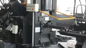 Production et installation de pylône en acier angulaire