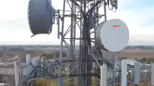 Pylône en acier tubulaire à 3 pieds