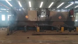 Presse plieuse pour pliage de tôle