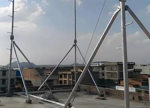 Mât de fixation d’antenne