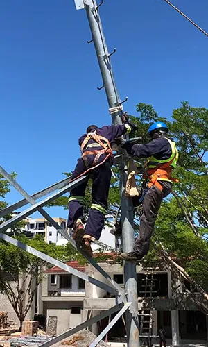 Pylône de communication tubulaire en acier à 3 pieds